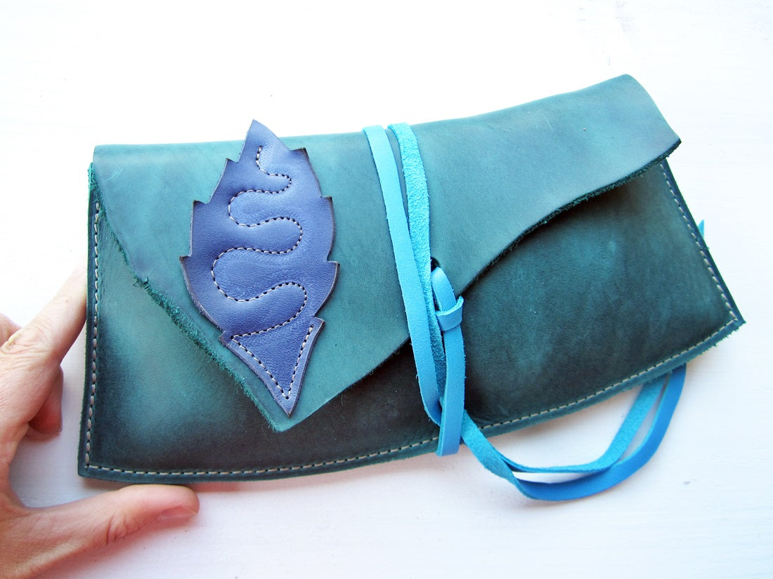 ISOLDE Clutch. View Stock.