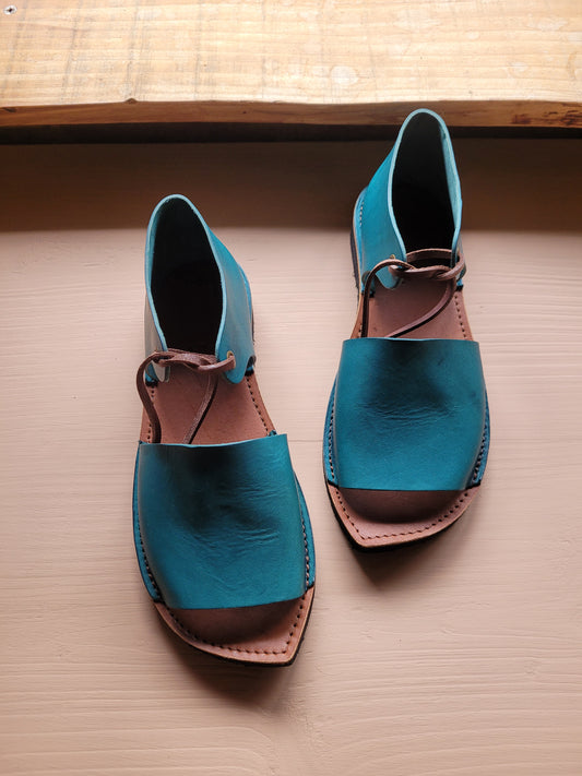 UK 5. FLITTLE Sandal. 5008. Vibram Heel.