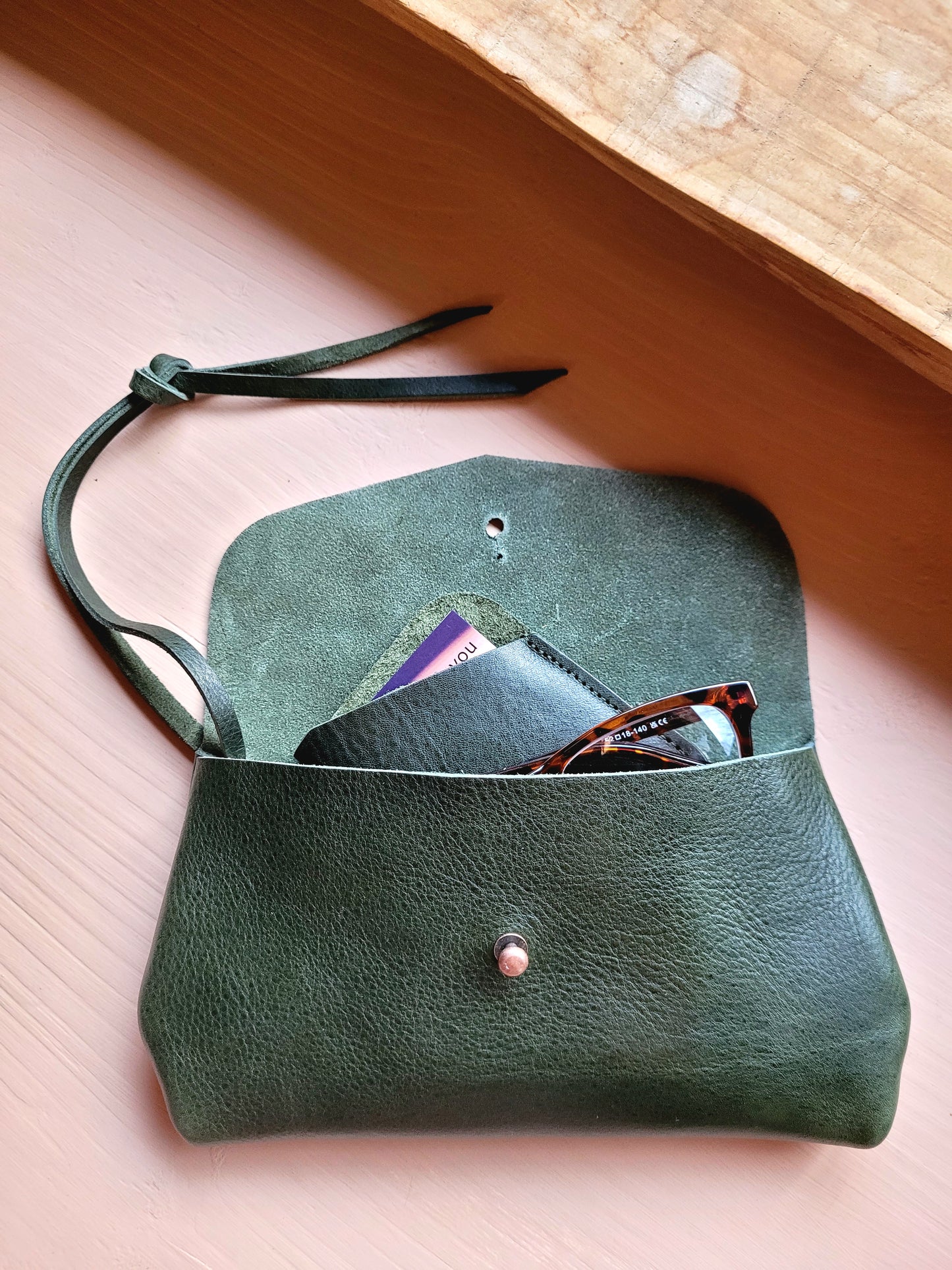 DIMPLE Clutch. View Stock.