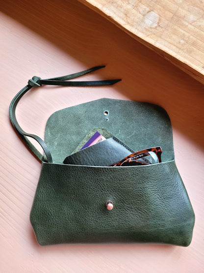 DIMPLE Clutch. View Stock.