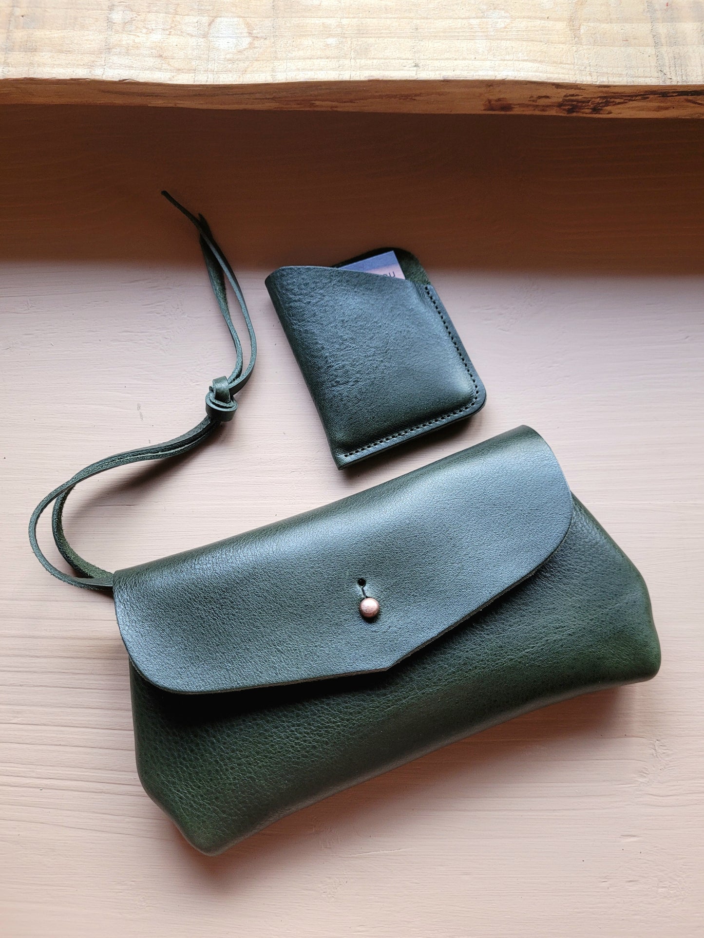 DIMPLE Clutch. View Stock.