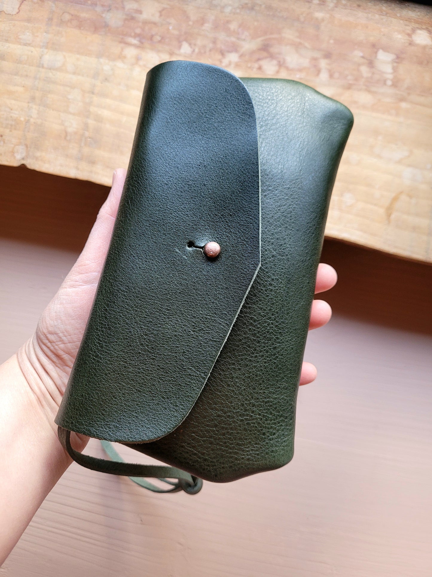 DIMPLE Clutch. View Stock.