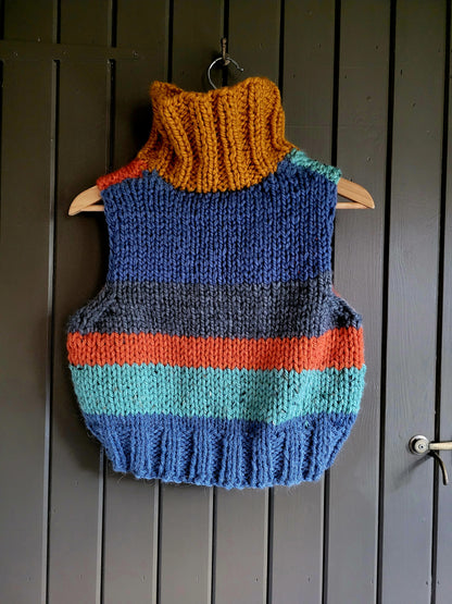 VEST Roll Neck. Super Chunky. View Stock.