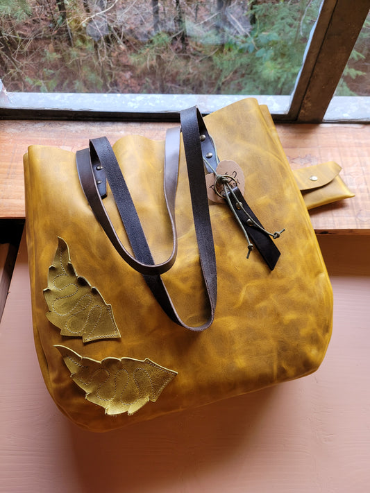 MAY Bag. Green Ochre. Neverland Leaves. No.5180