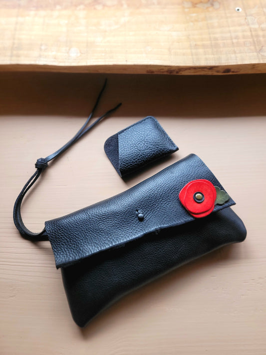 DOROTHY Clutch. View Stock.