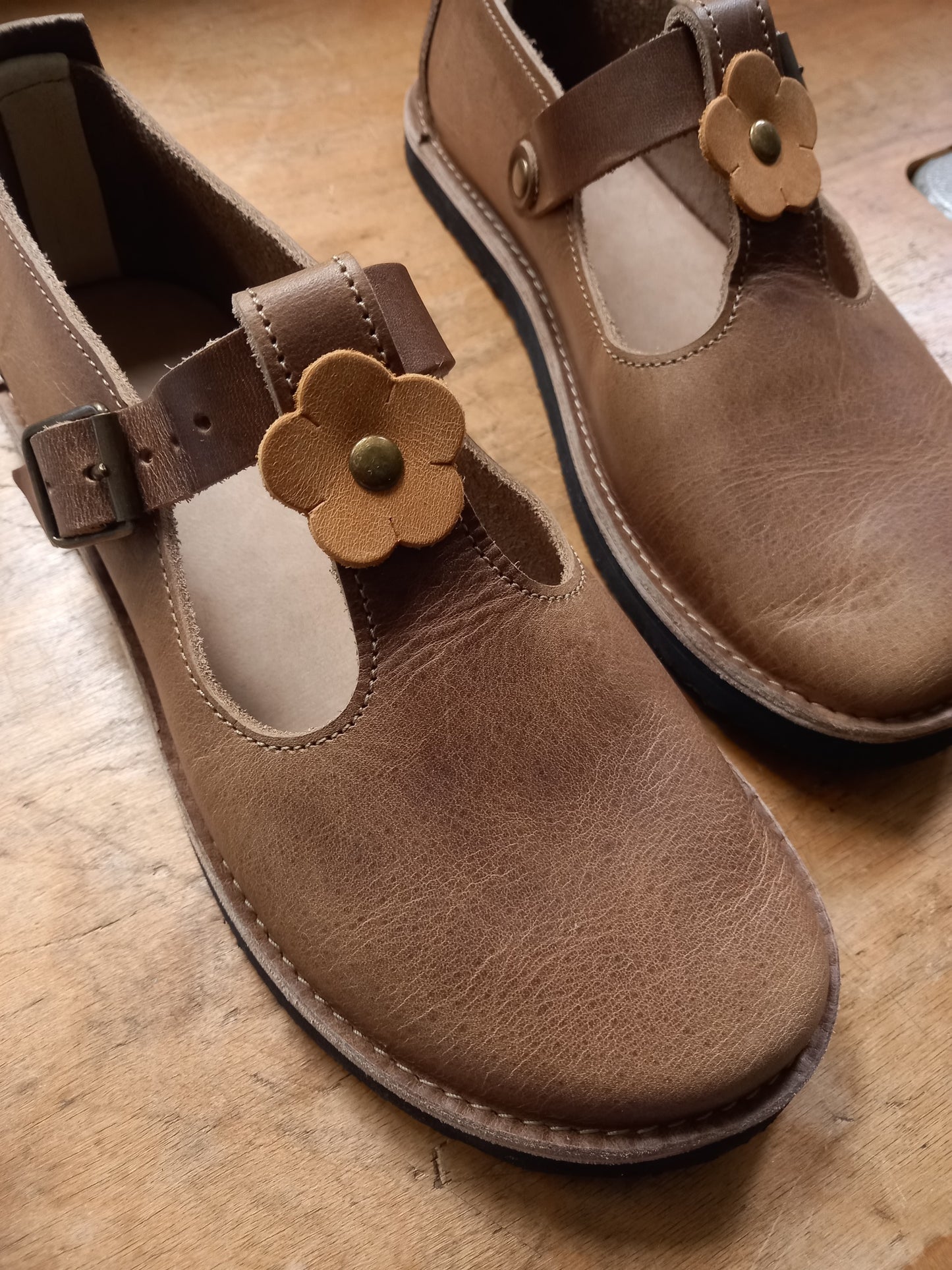 UK5. LUPY Shoe. 4494